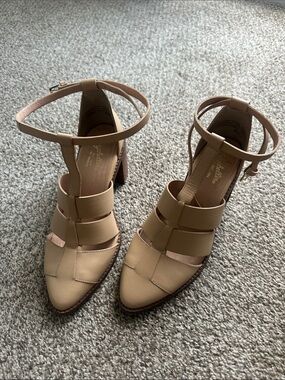 Seychelles Stay Ready Heels - Sand